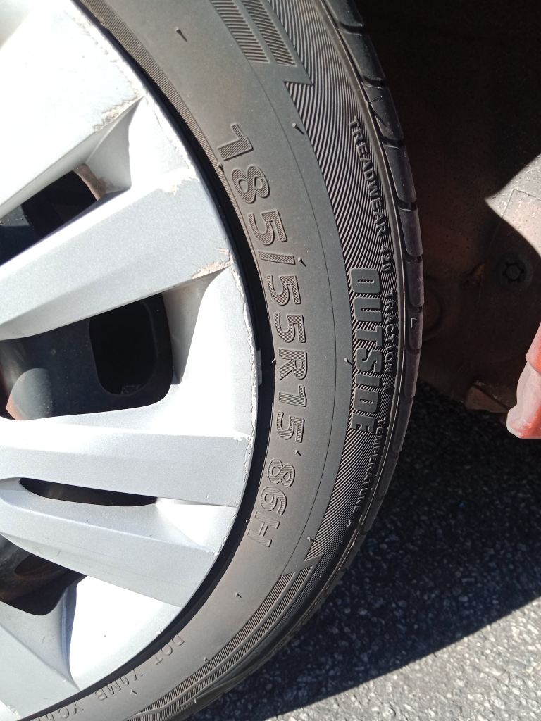 Mazda 2 2010 orange Wrecking