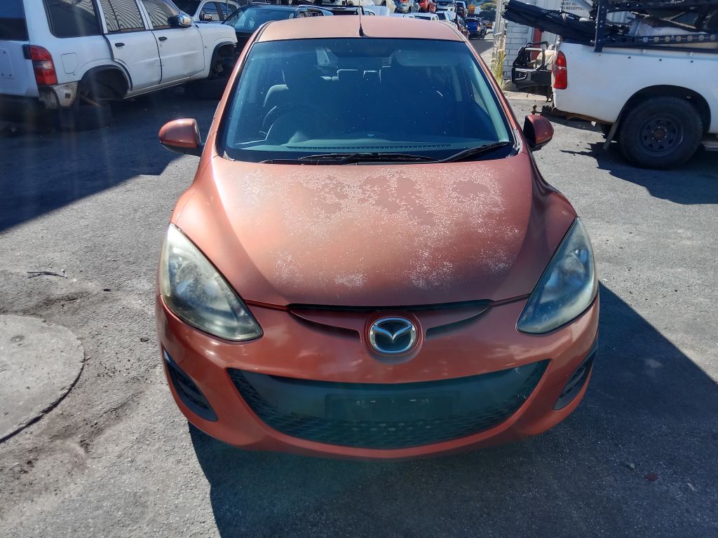 Mazda 2 2010 orange Wrecking