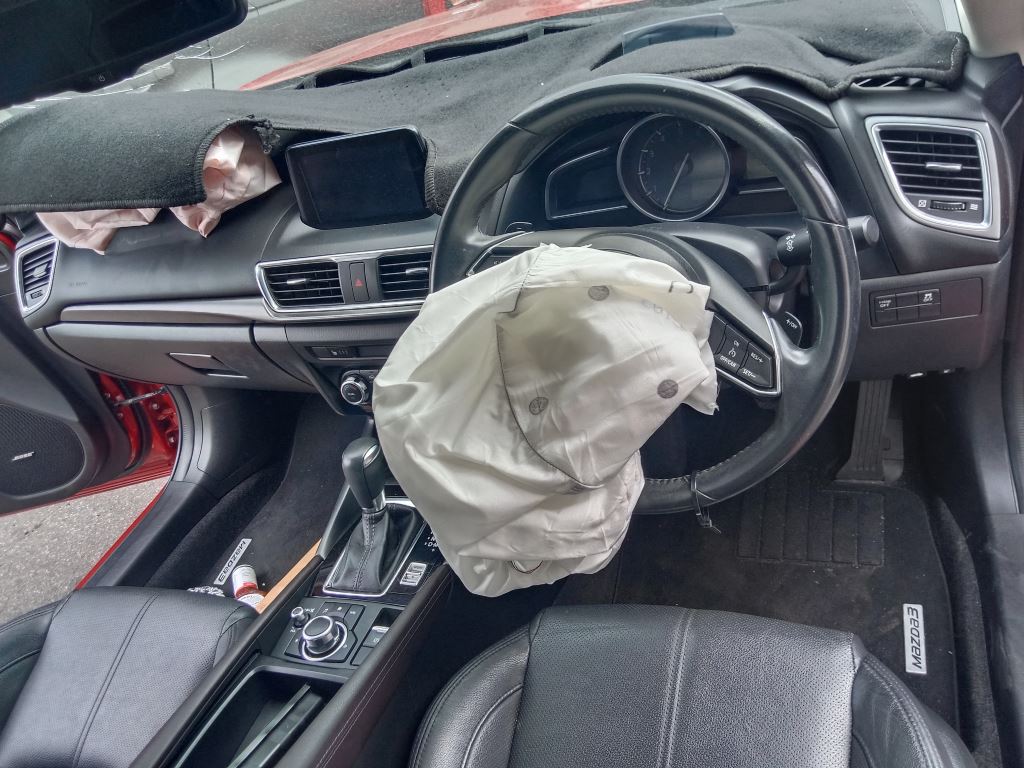 Mazda 3 2017 Red Wrecking