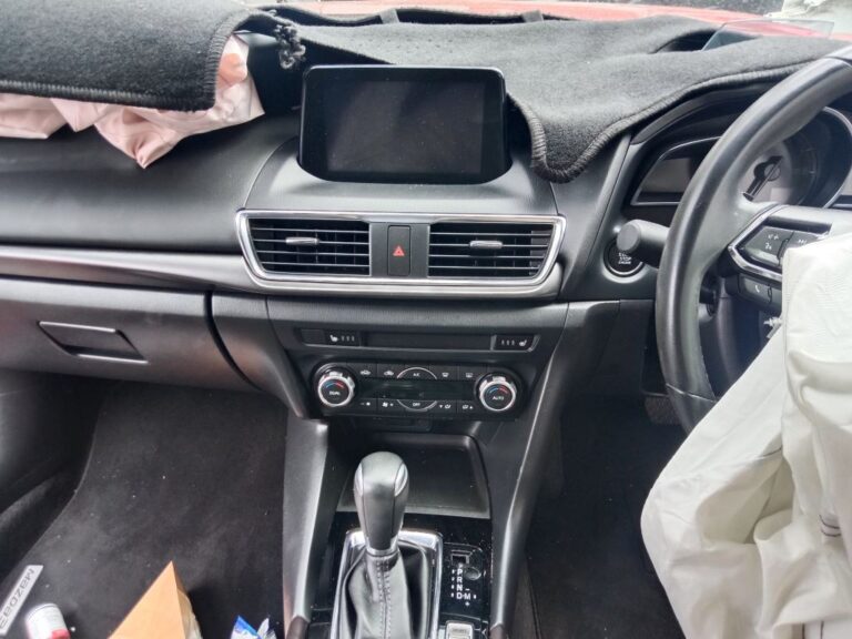 Mazda 3 2017 Red Wrecking