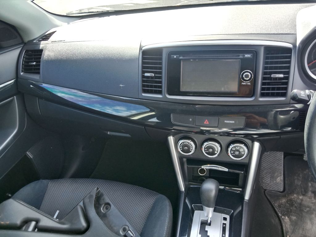 Mitsubishi Lancer 2017 White Wrecking