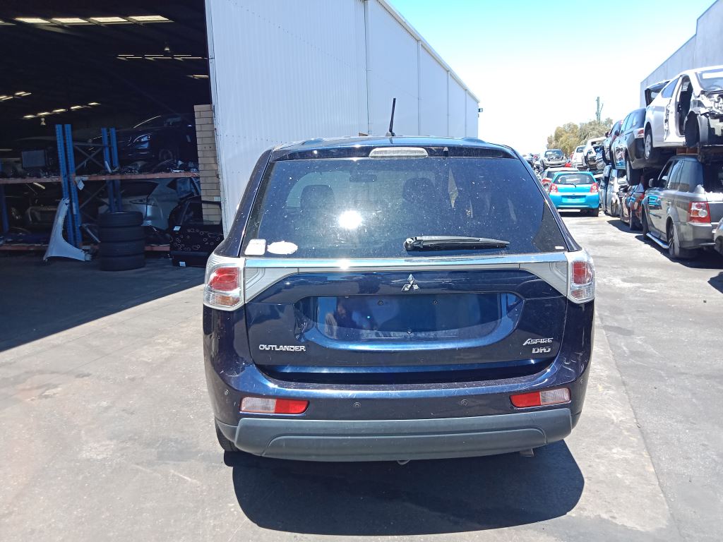 Mitsubishi Outlander 2012 Blue Wrecking