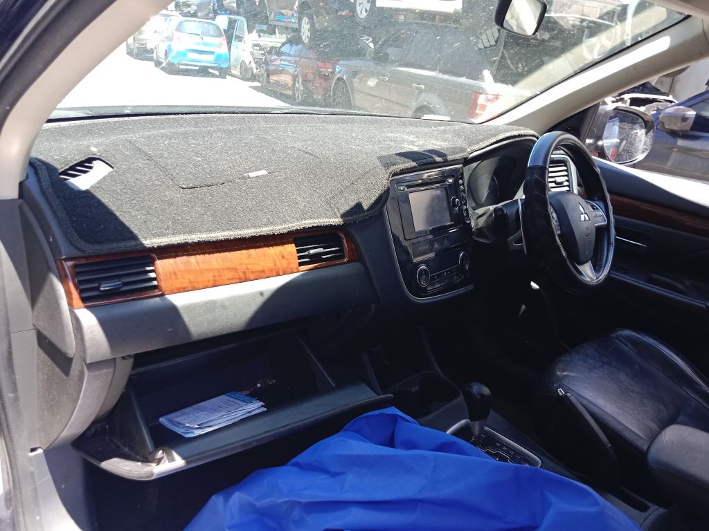 Mitsubishi Outlander 2012 Blue Wrecking