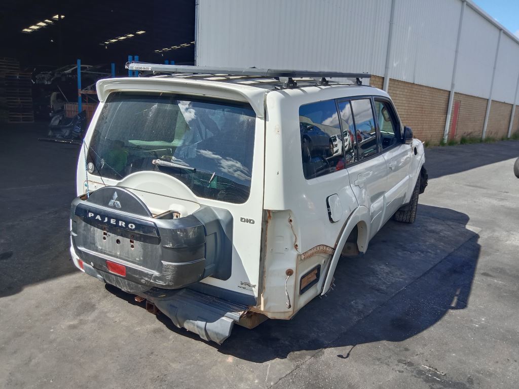 Mitsubishi Pajero 2013 White Wrecking