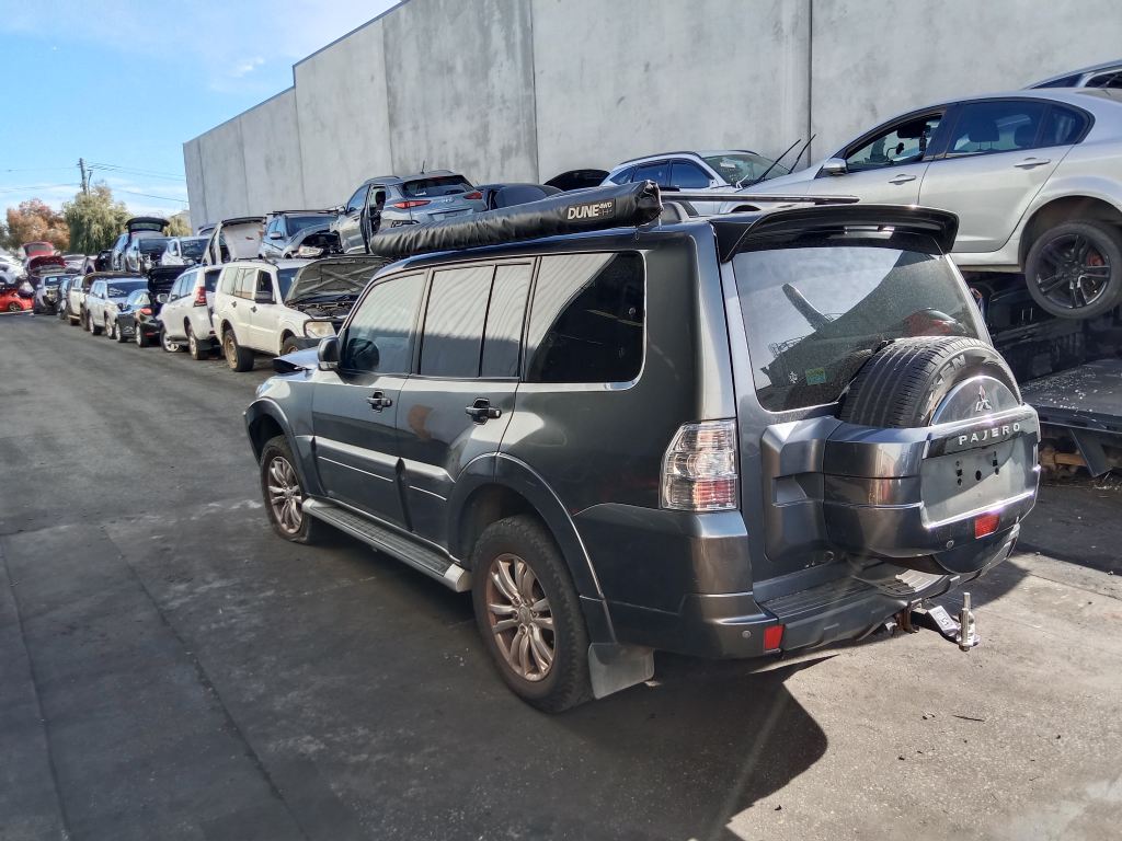 Mitsubishi Pajero 2014 Grey Wrecking