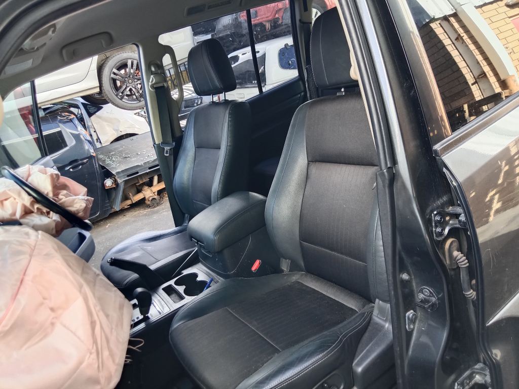 Mitsubishi Pajero 2014 Grey Wrecking