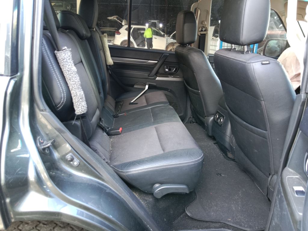 Mitsubishi Pajero 2014 Grey Wrecking