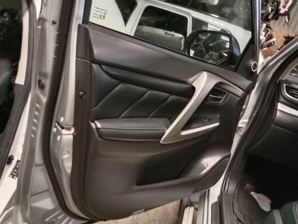 Mitsubishi Pajero Sport 2017 Silver Wrecking