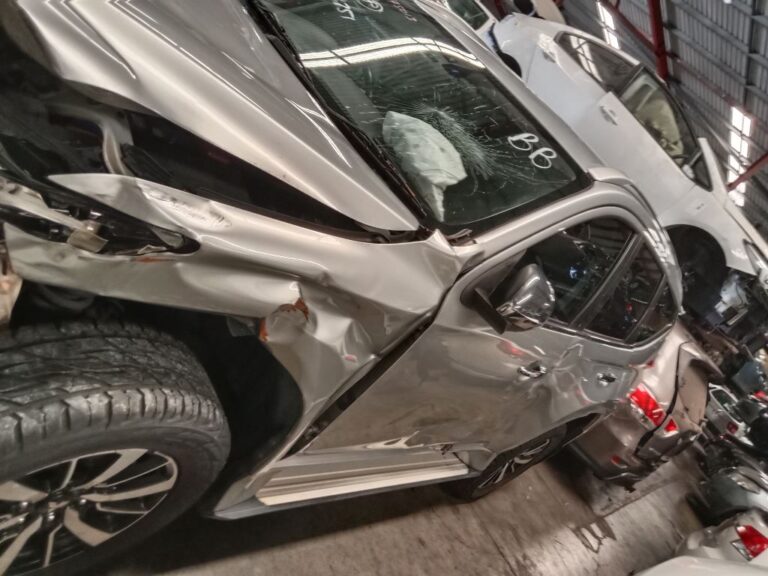 Mitsubishi Pajero Sport 2017 Silver Wrecking