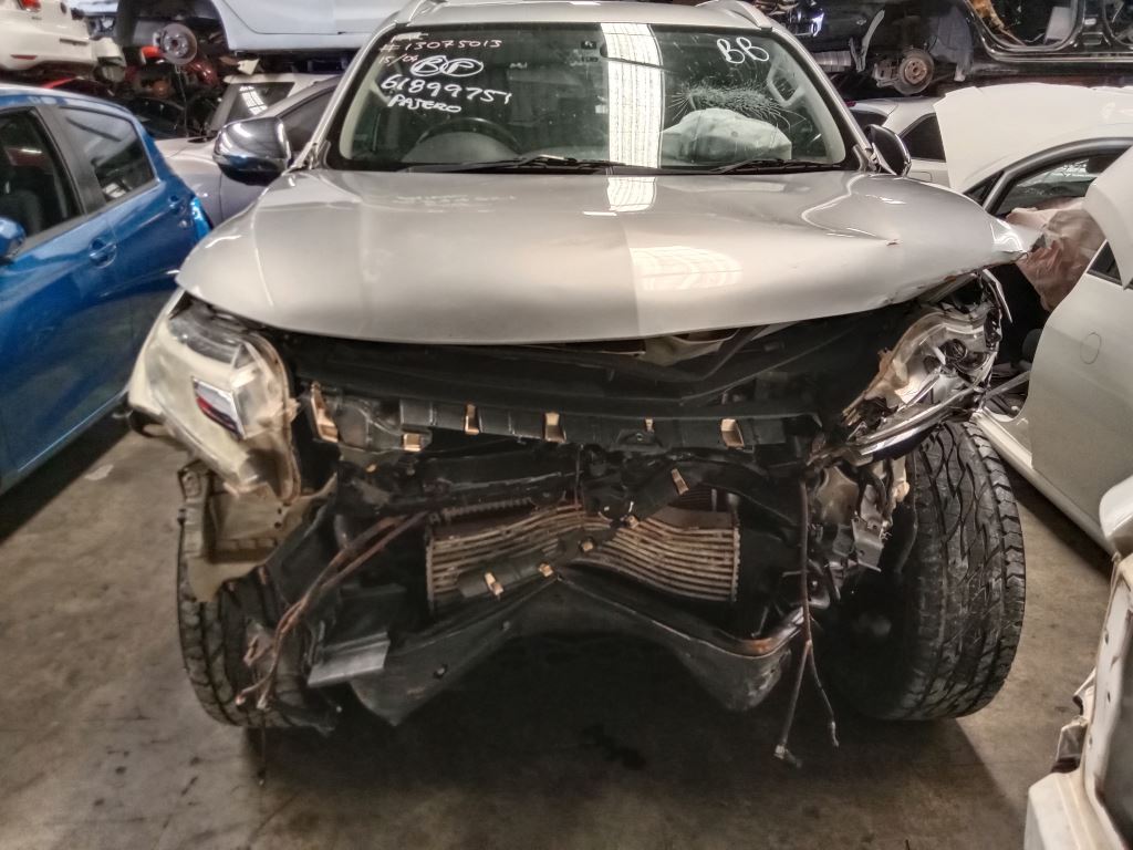 Mitsubishi Pajero Sport 2017 Silver Wrecking