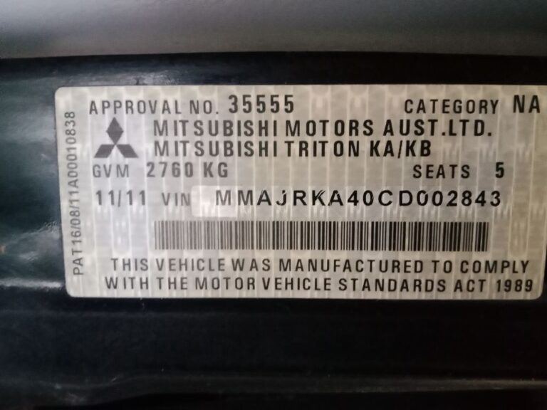 Mitsubishi Triton 2011 Black Wrecking