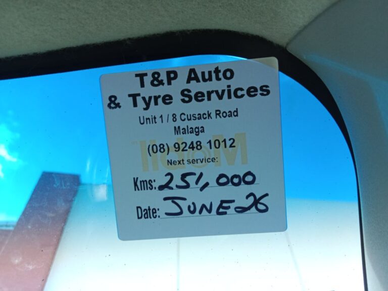 Mitsubishi Triton 2012 White Wrecking