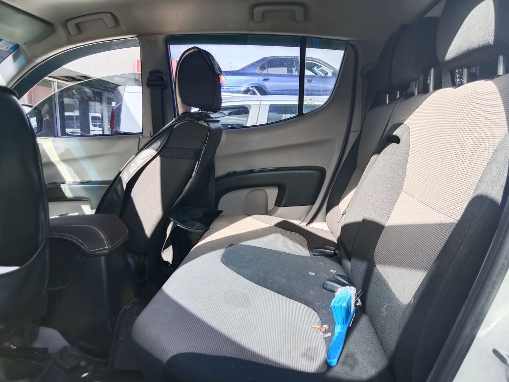 Mitsubishi Triton 2012 White Wrecking