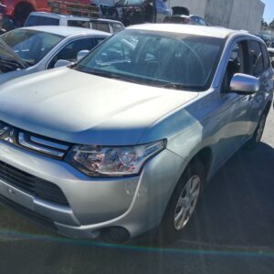 Mitsubishi outlander 2013 Silver Wrecking