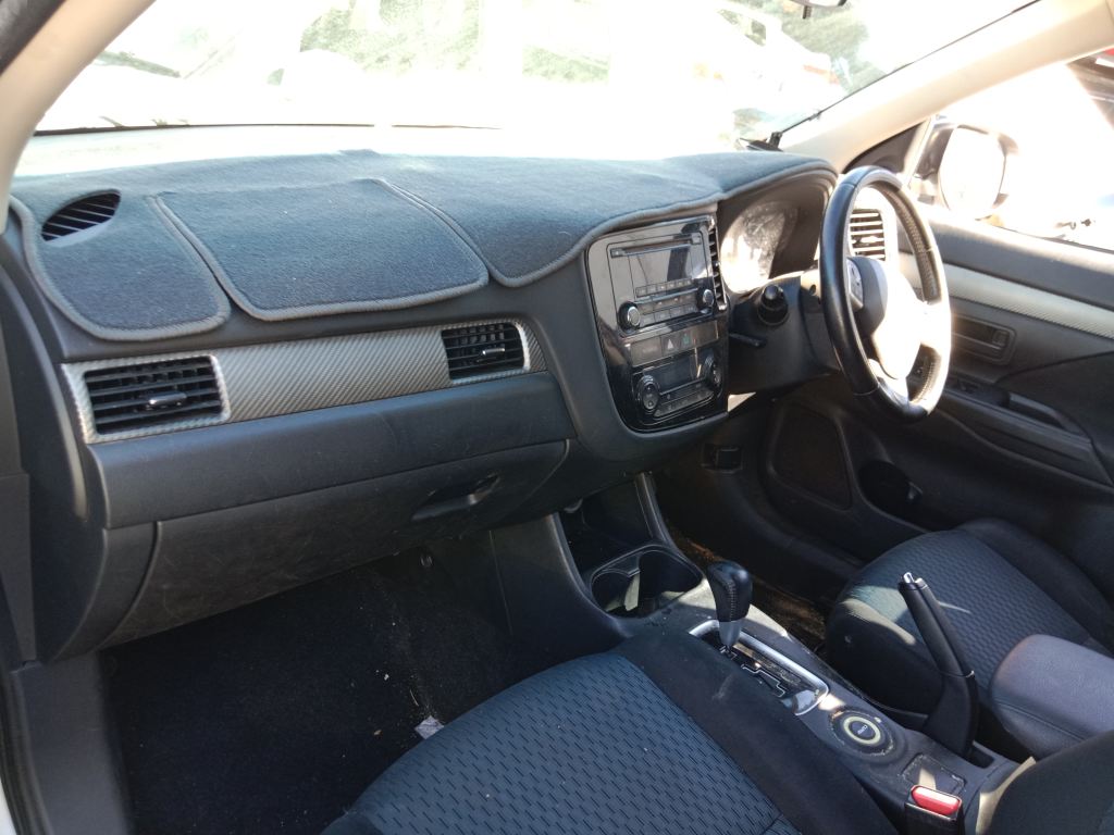 Mitsubishi outlander 2013 Silver Wrecking