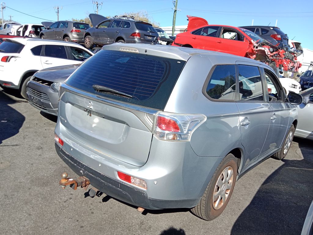 Mitsubishi outlander 2013 Silver Wrecking