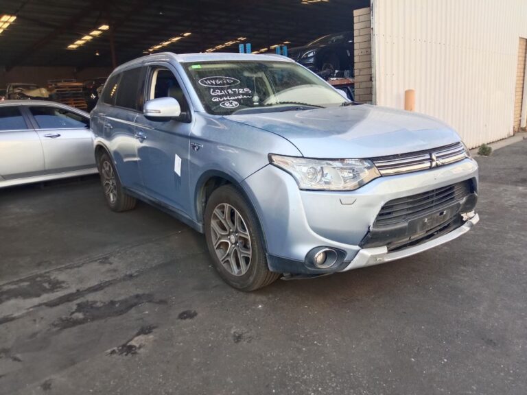 Mitsubishi outlander 2014 hybrid Blue Wrecking