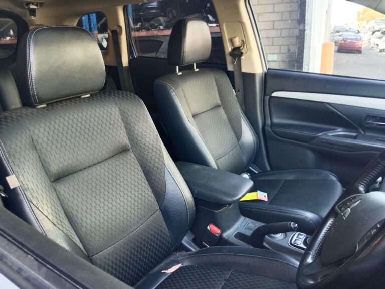Mitsubishi outlander 2014 hybrid Blue Wrecking