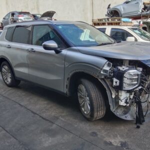 Mitsubishi outlander 2022 Silver Wrecking