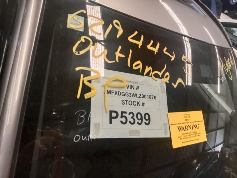 Mitsubishi outlander hybrid 2021 Grey Wrecking