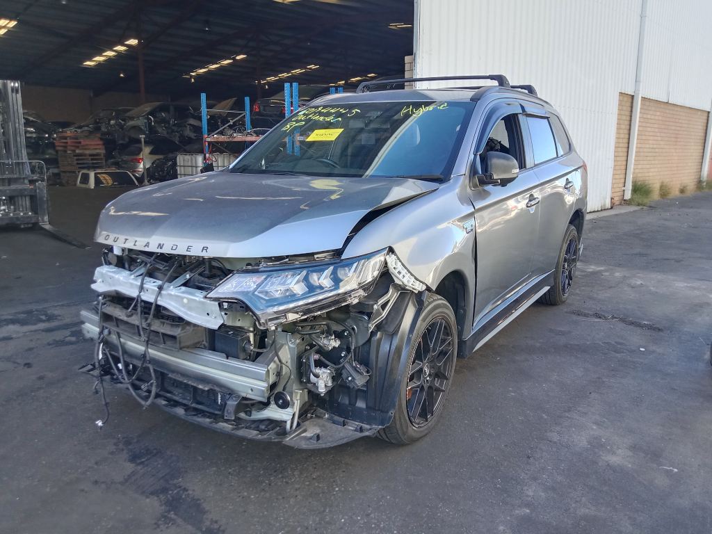 Mitsubishi outlander hybrid 2021 Grey Wrecking