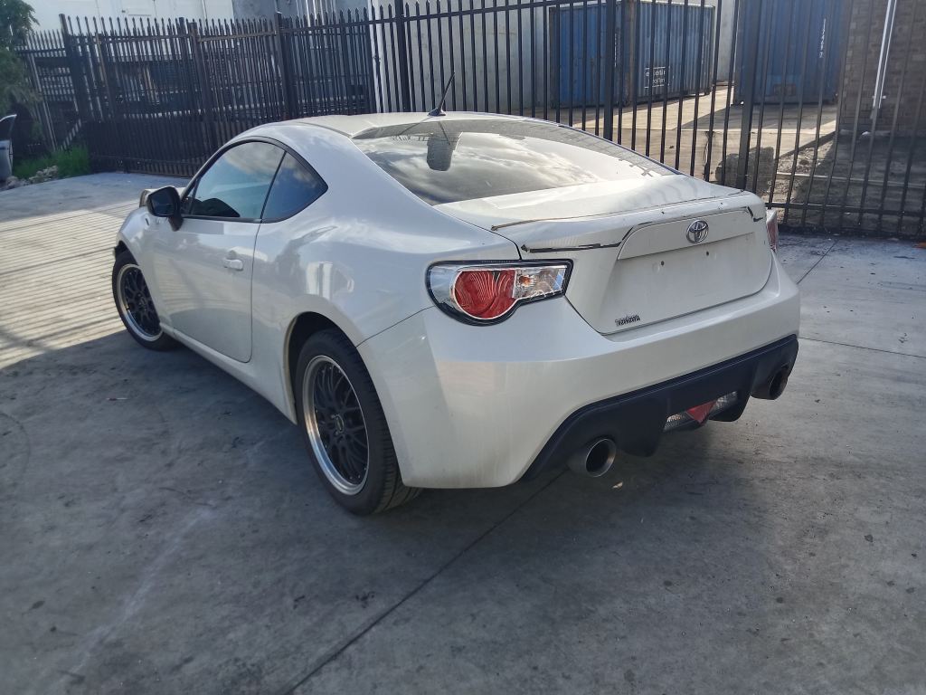 Toyota 86 2012 White Wrecking