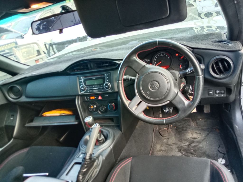 Toyota 86 2012 White Wrecking