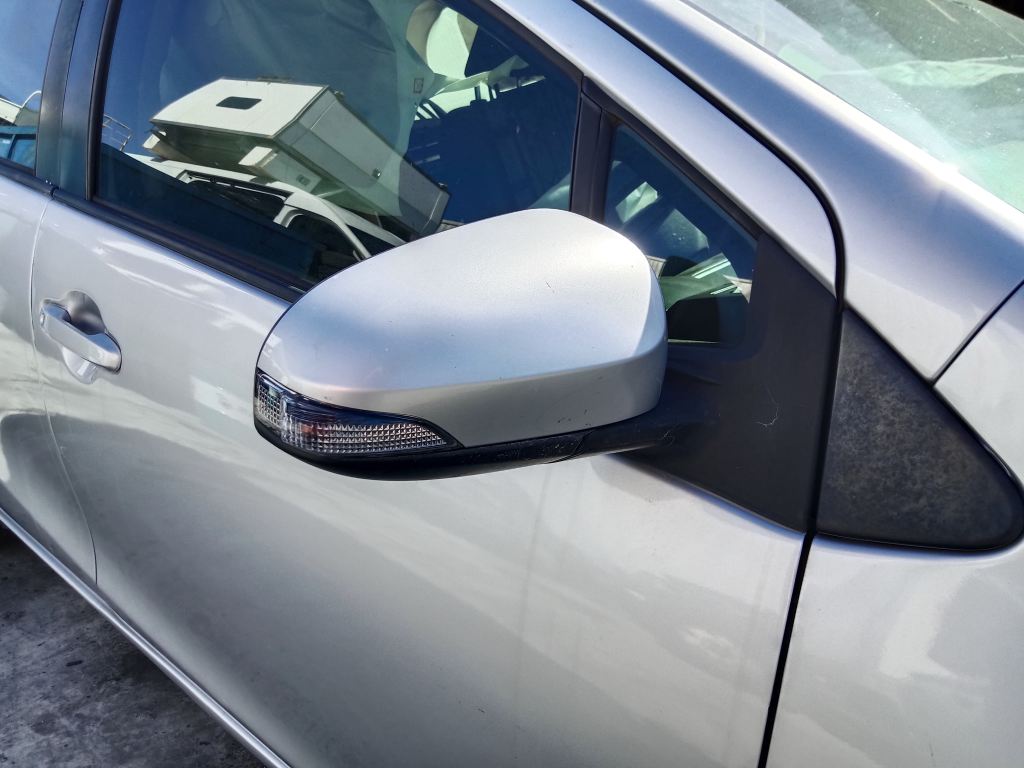 Toyota Prius C 2017 Silver Wrecking