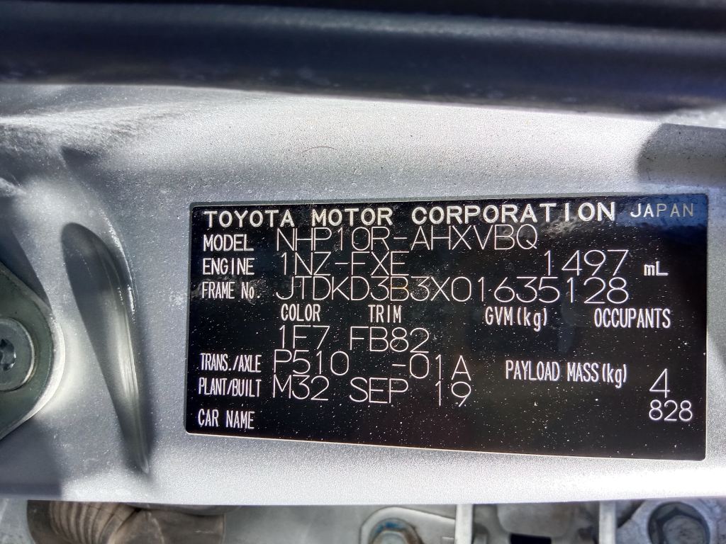 Toyota Prius C 2017 Silver Wrecking