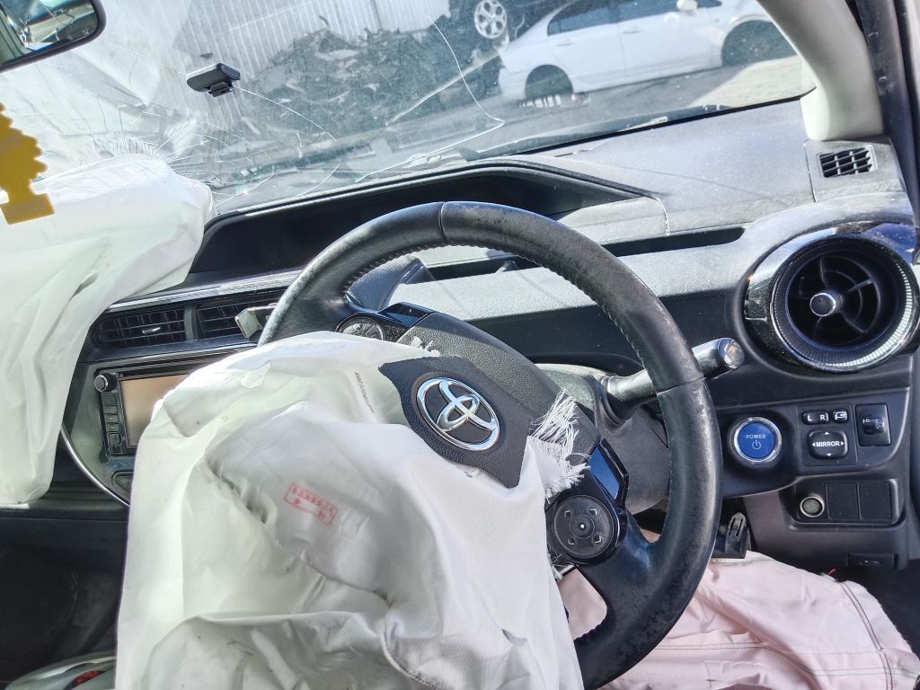 Toyota Prius C 2017 Silver Wrecking