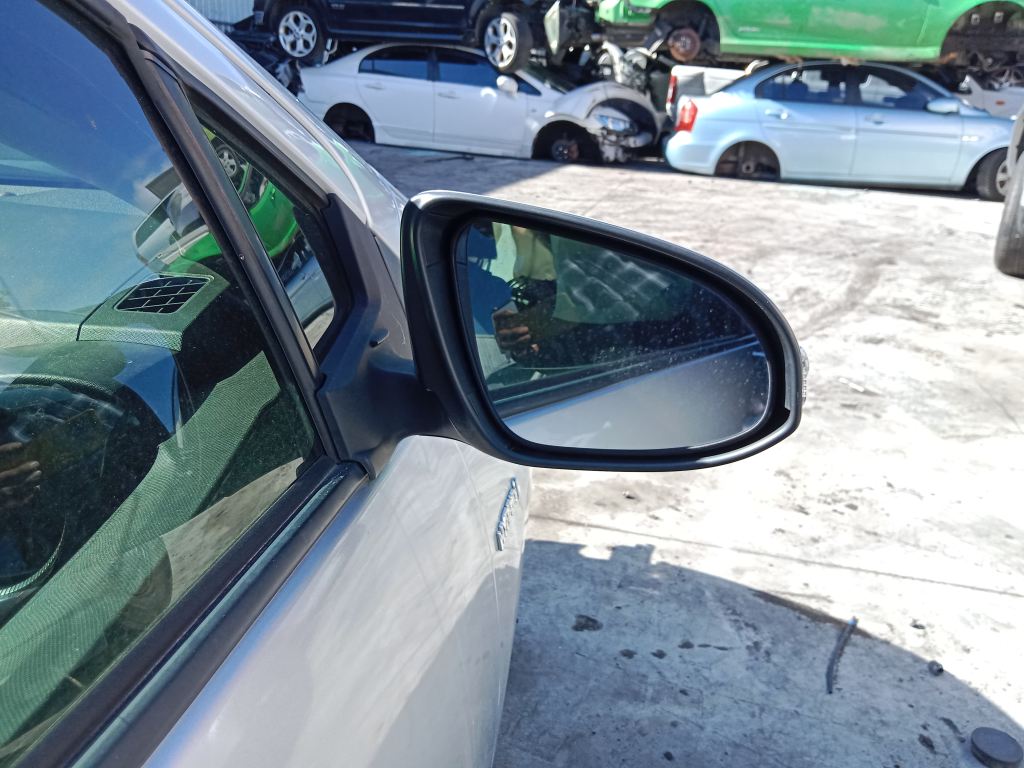 Toyota Prius C 2017 Silver Wrecking