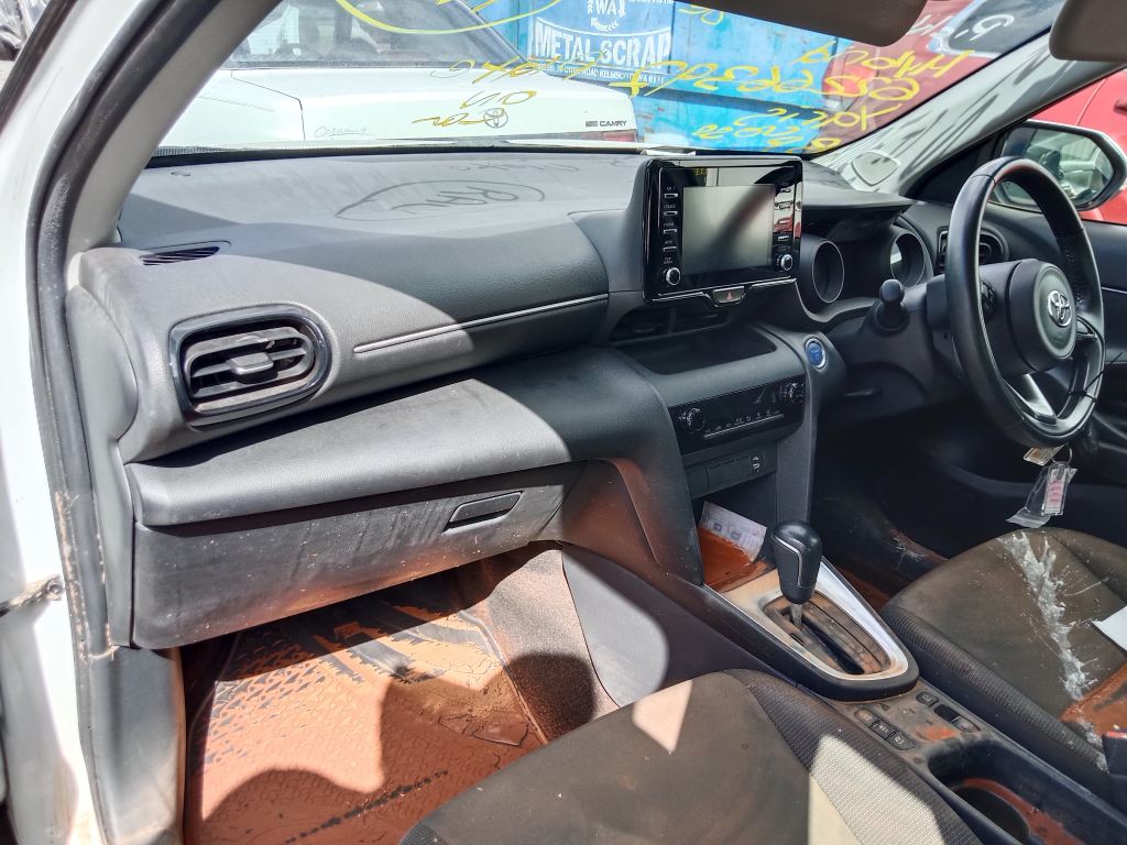 Toyota Yaris Cross 2021 White Wrecking
