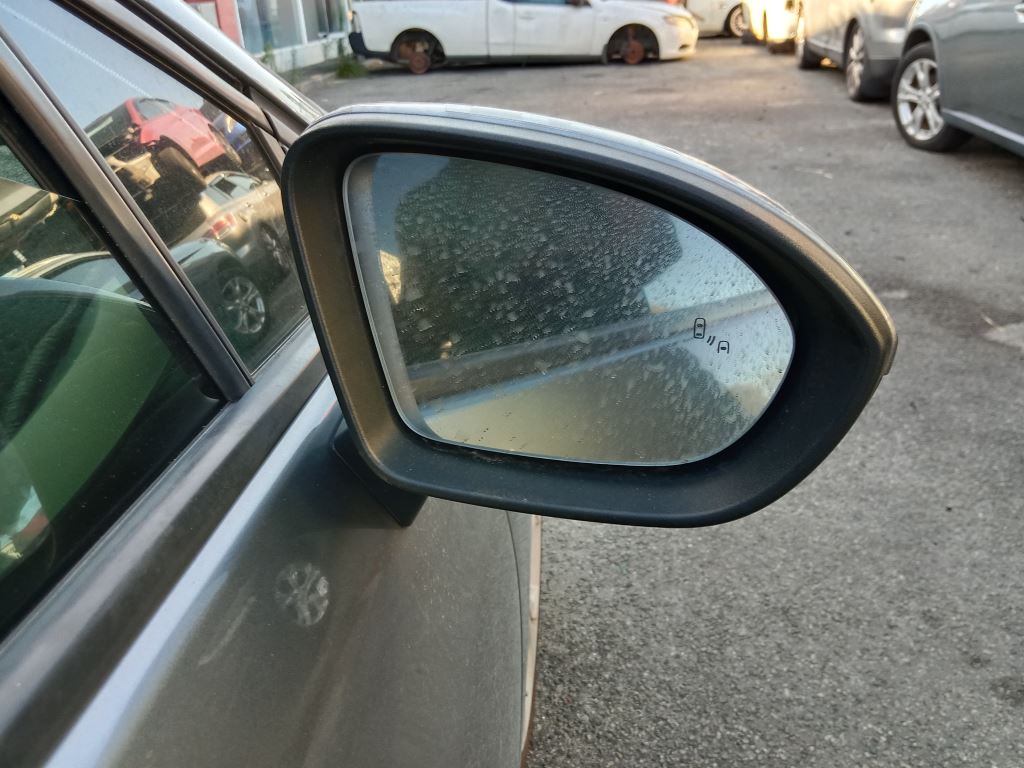 Holden Astra 2017 Grey Wrecking