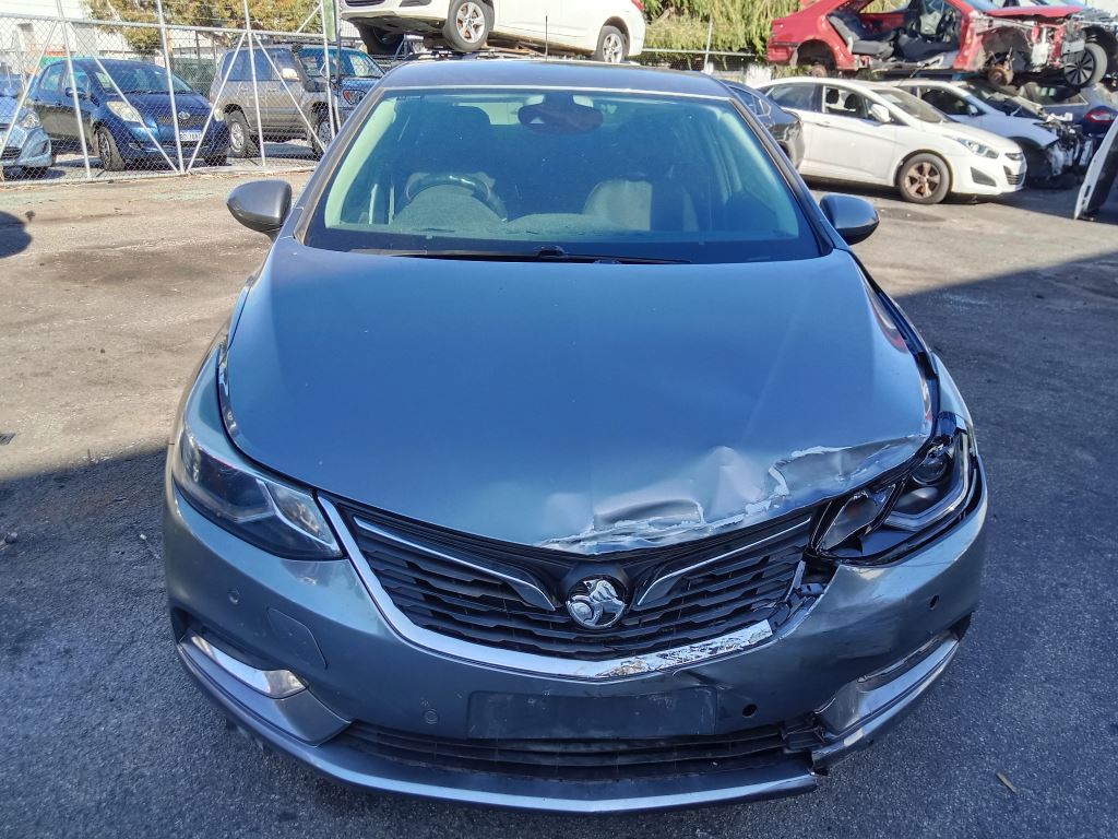 Holden Astra 2017 Grey Wrecking