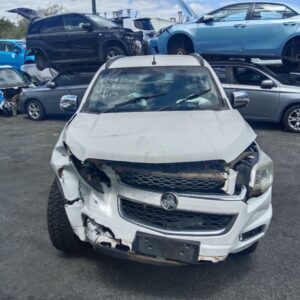 Holden Colorado 2015 White Wrecking