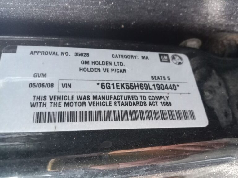 Holden Commodore 2008 Black Wrecking