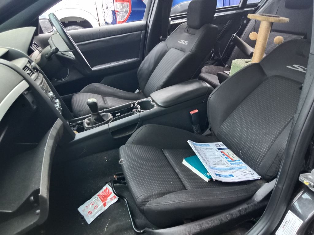 Holden Commodore 2008 Black Wrecking