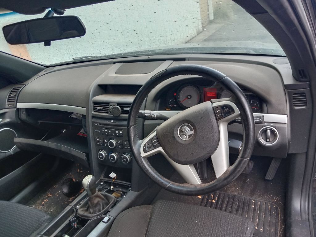 Holden Commodore 2008 Black Wrecking