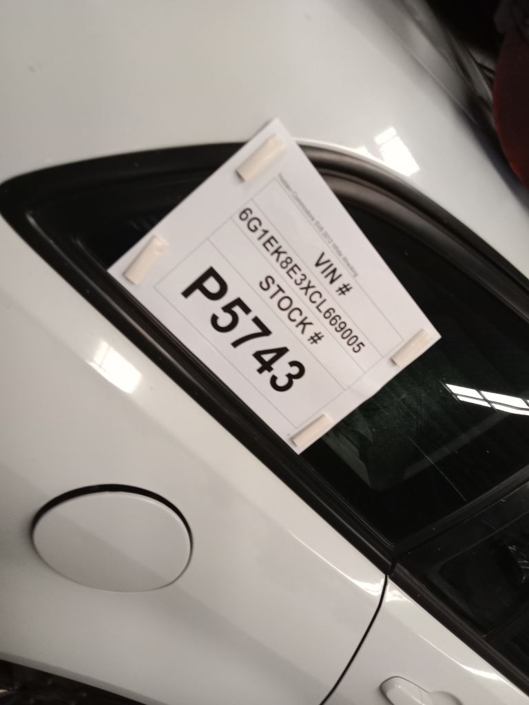 Holden Commodore SV6 2012 White Wrecking - Image 17