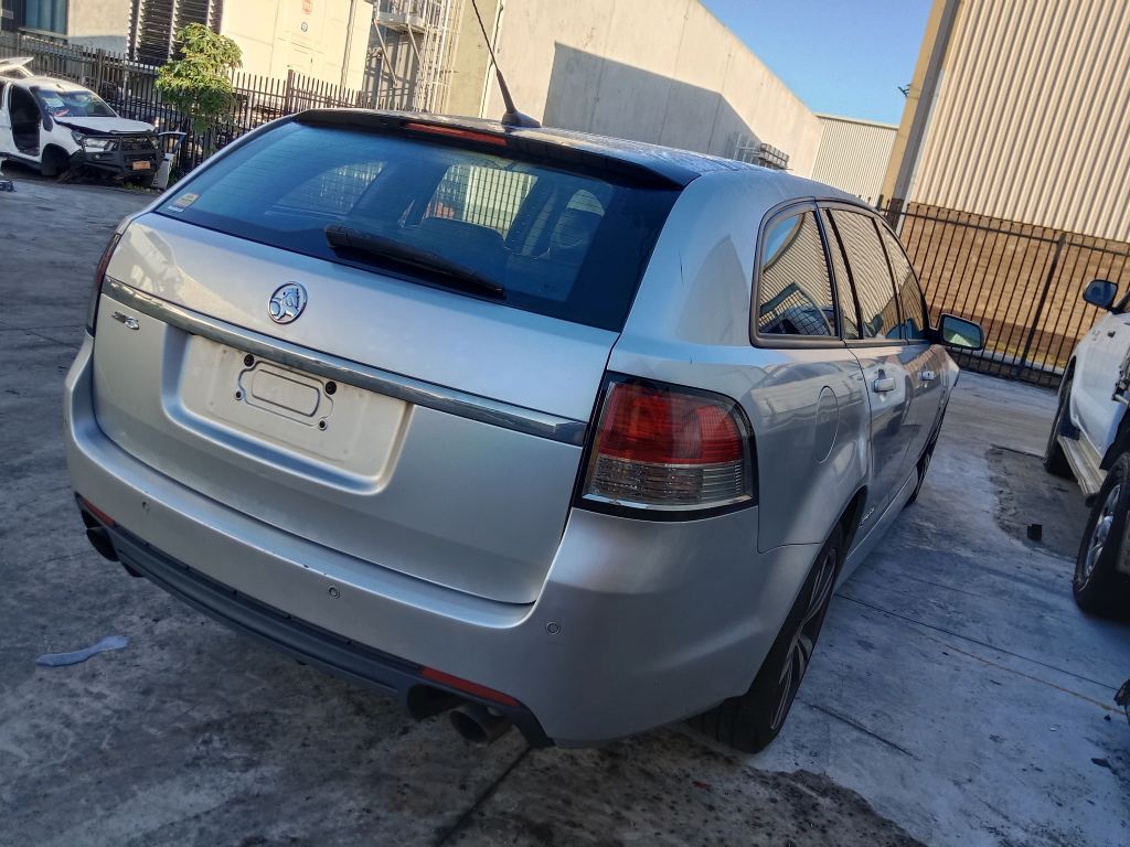 Holden Commodore SV6 2015 Silver Wrecking
