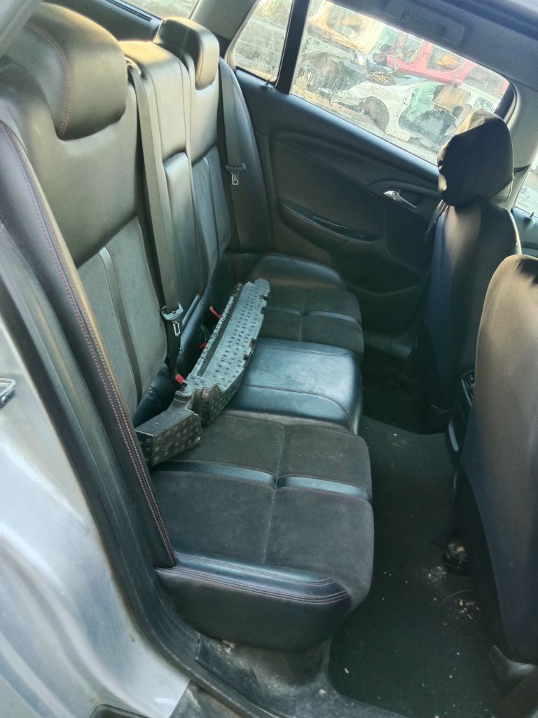 Holden Commodore SV6 2015 Silver Wrecking