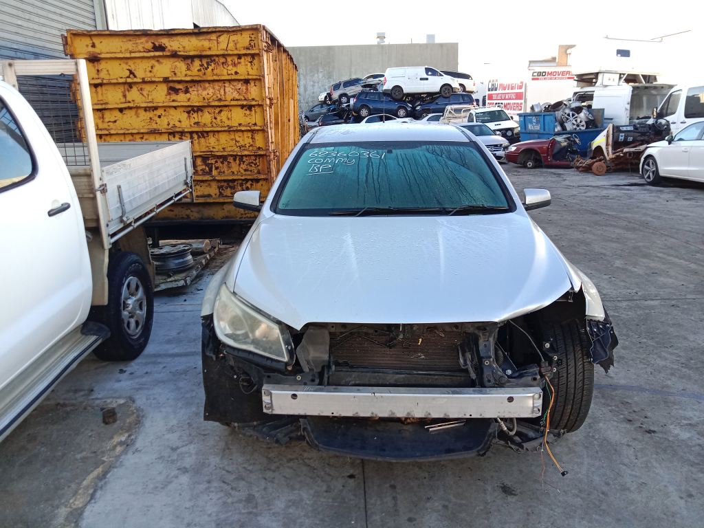 Holden Commodore SV6 2015 Silver Wrecking