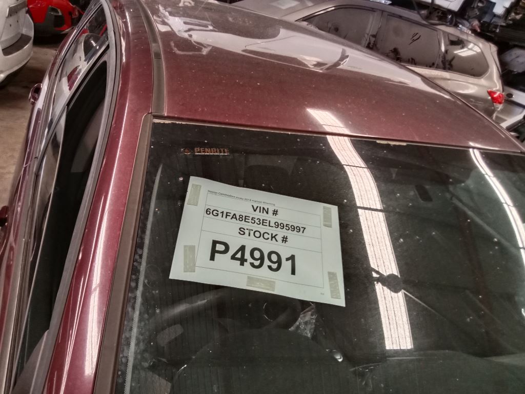Holden Commodore evoke 2014 maroon Wrecking