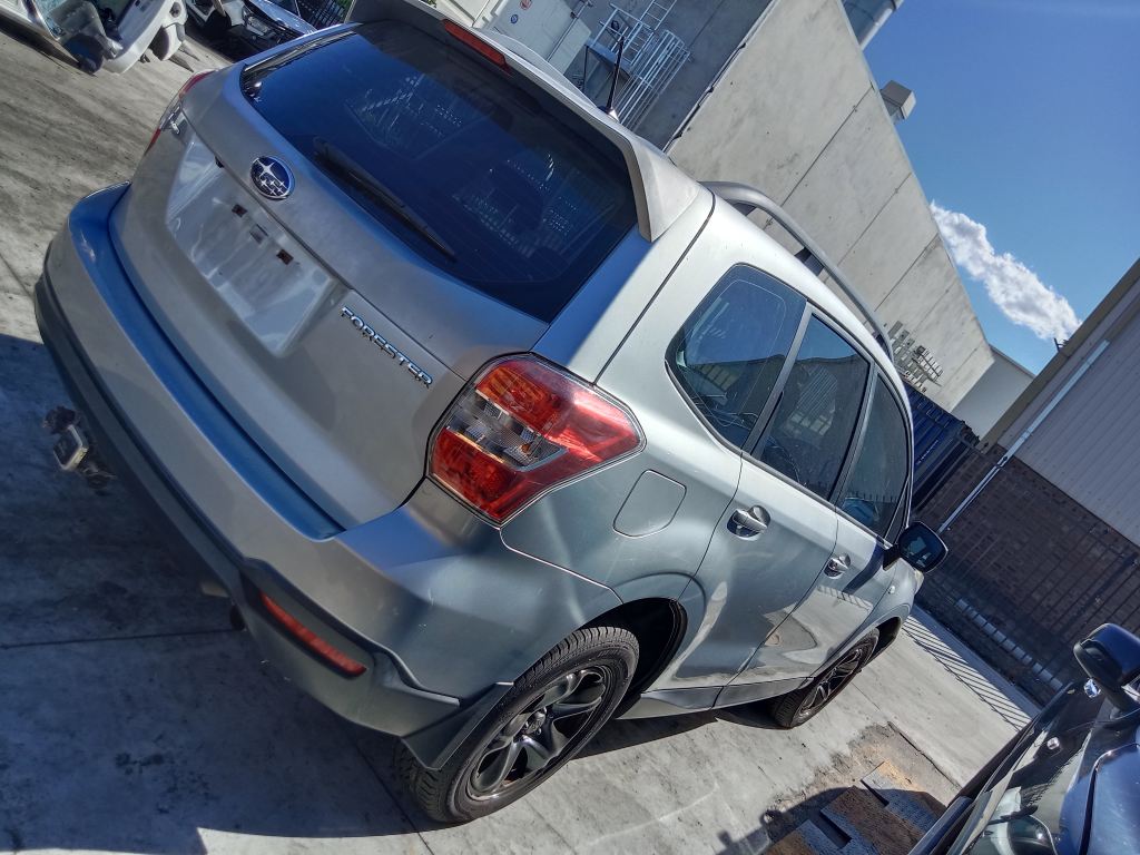 Subaru Forester 2014 Silver Wrecking