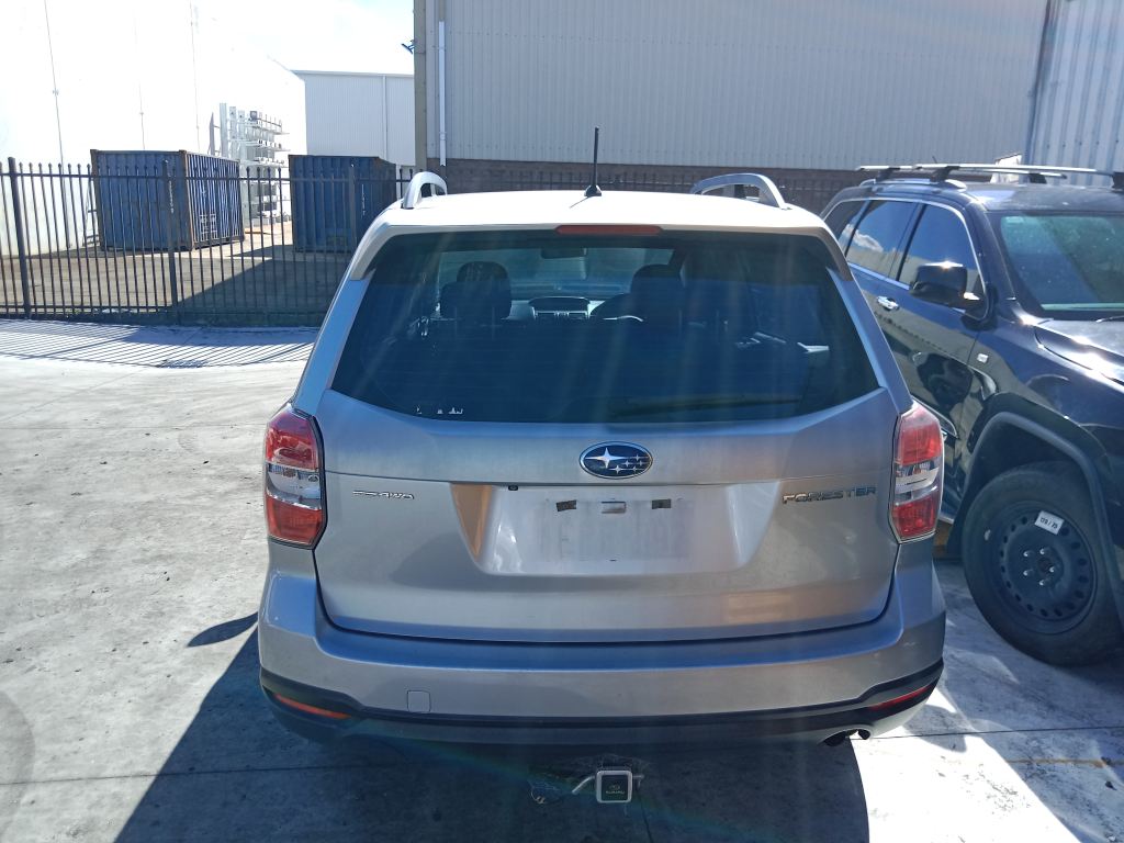 Subaru Forester 2014 Silver Wrecking