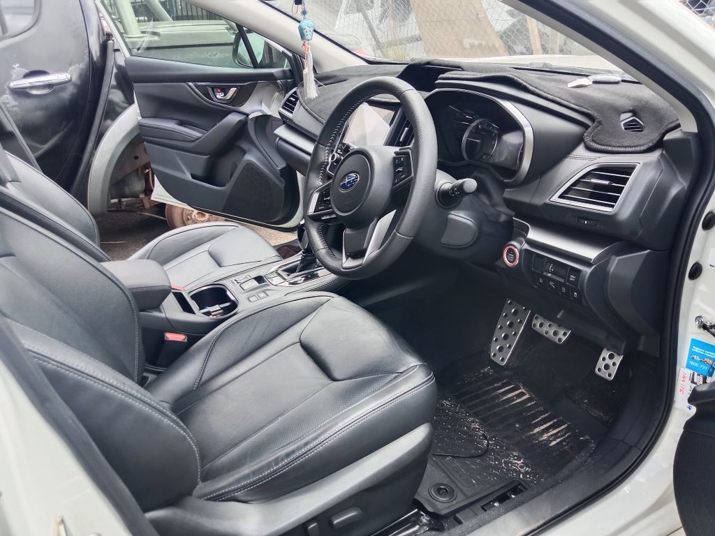 Subaru Impreza 2017 White Wrecking