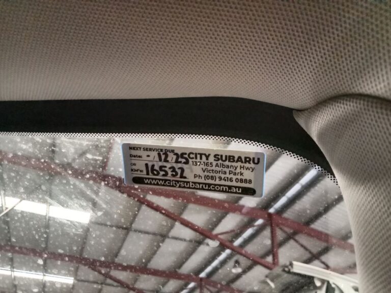 Subaru outback 2023 Grey Wrecking