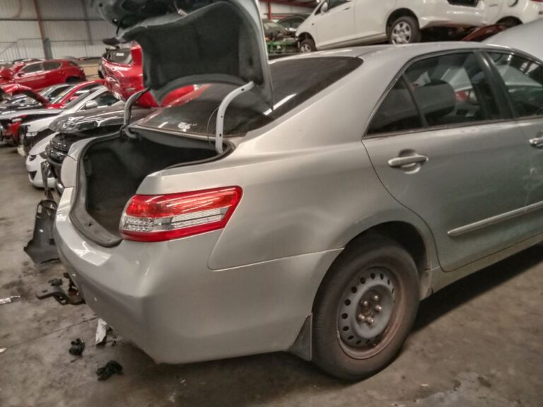 Toyota Camry 2009 Silver Wrecking