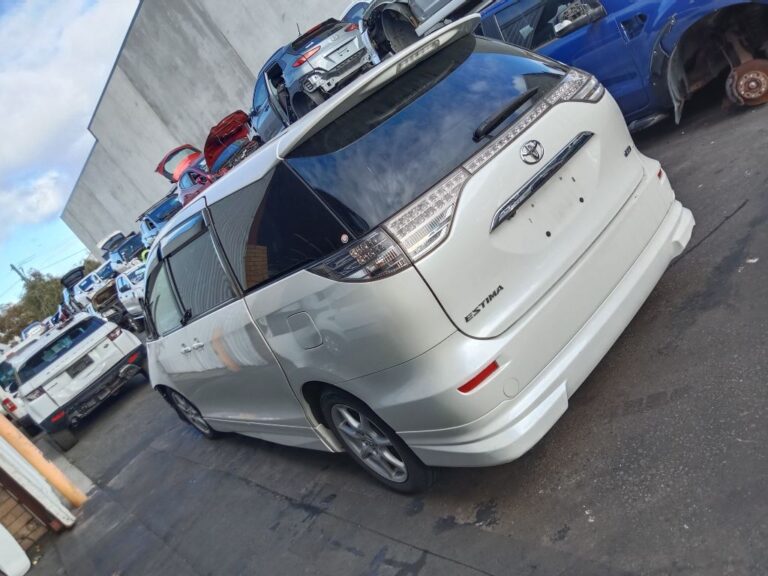 Toyota Estima or Tarago 2007 White Wrecking