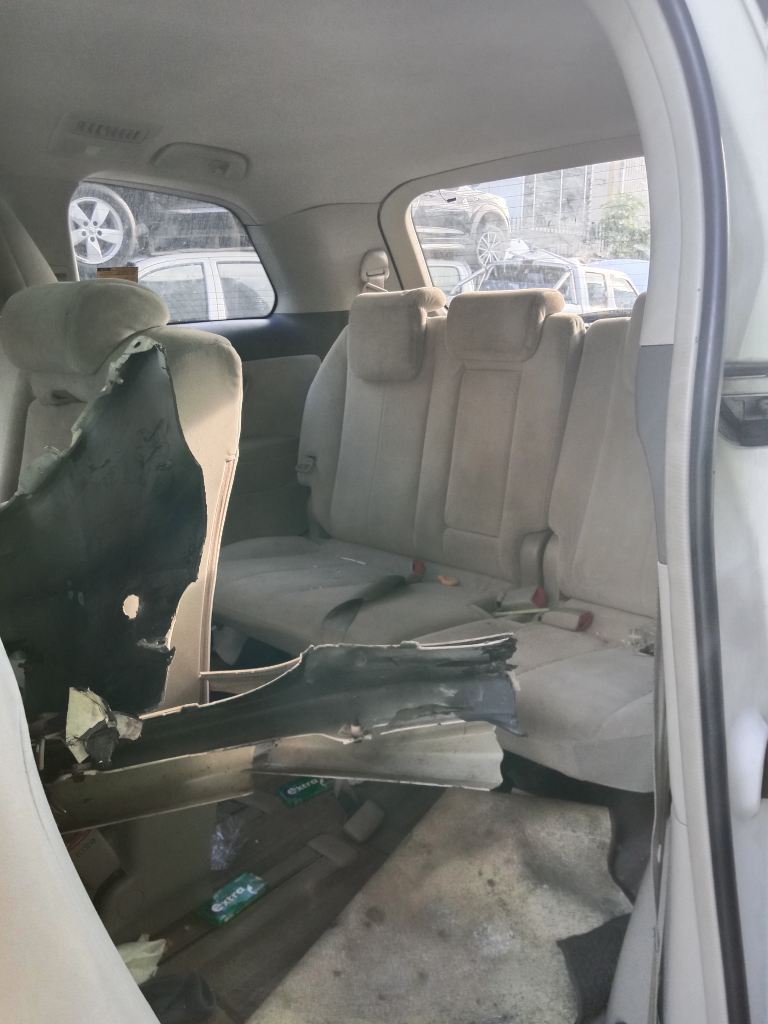 Toyota Estima or Tarago 2007 White Wrecking